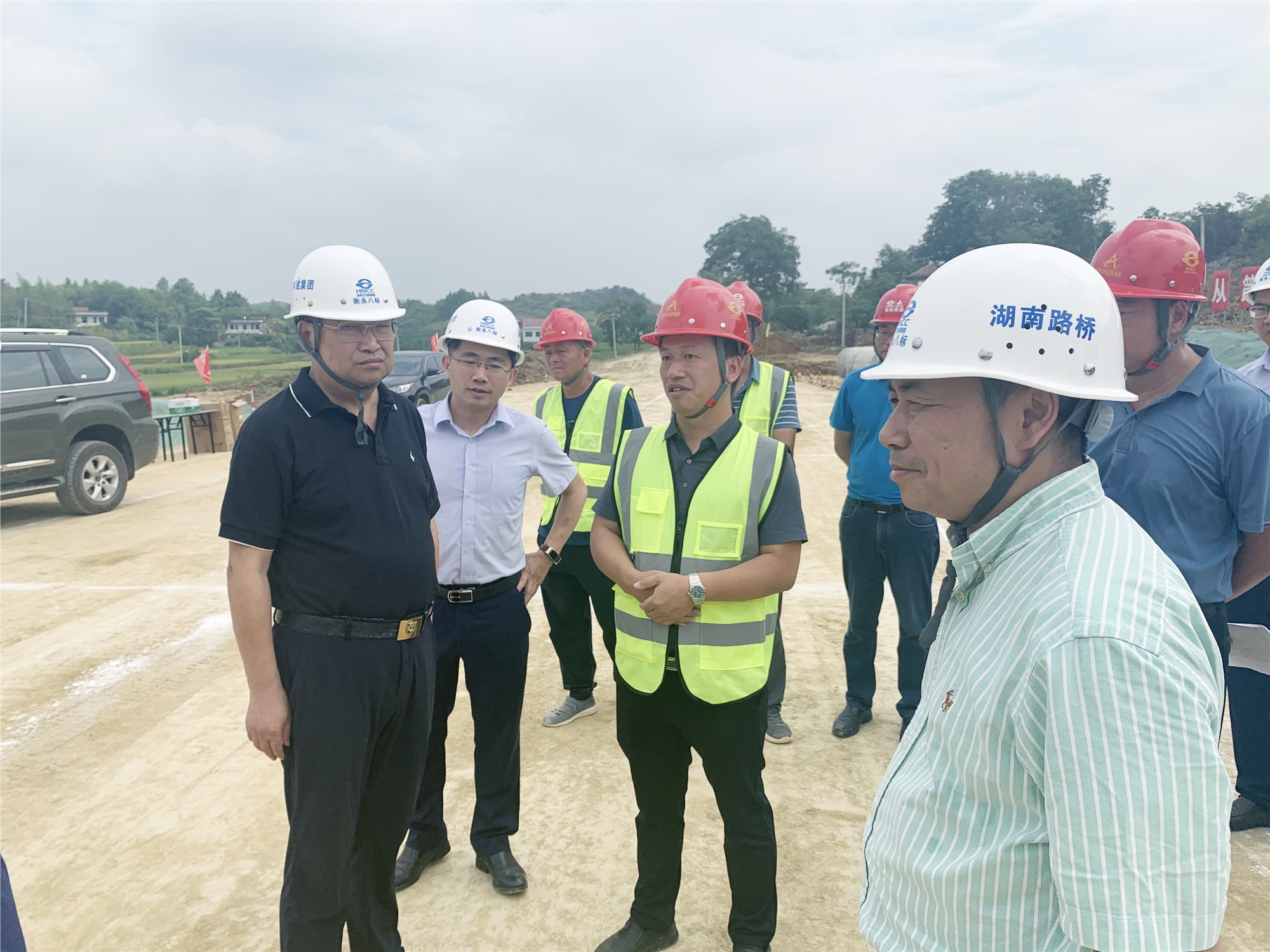 20210810482859.jpg 20210721 交水建集團(tuán)董事長(zhǎng)方聯(lián)民赴衡永項(xiàng)目檢查指導(dǎo)工作 圖1_副本.jpg