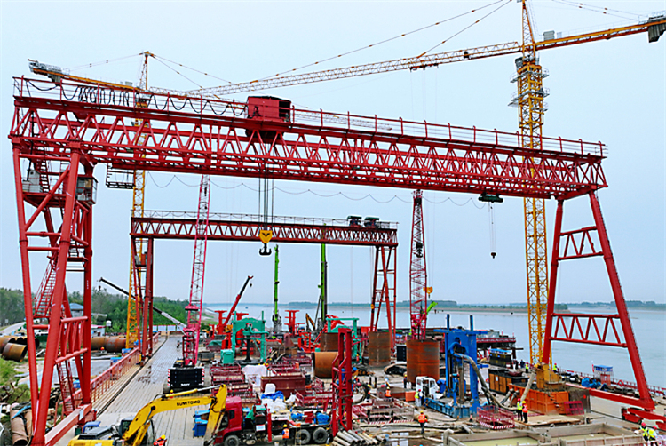 20230119869543.jpg 觀音寺長江大橋主墩首樁開鉆.jpg