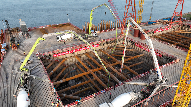 20230410126173.jpg 開始澆筑.JPG