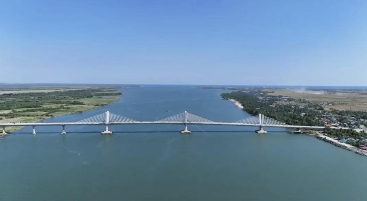 2025年5月16日，菲律賓卡馬拉尼甘大橋順利實(shí)現(xiàn)全橋合龍。受訪單位供圖